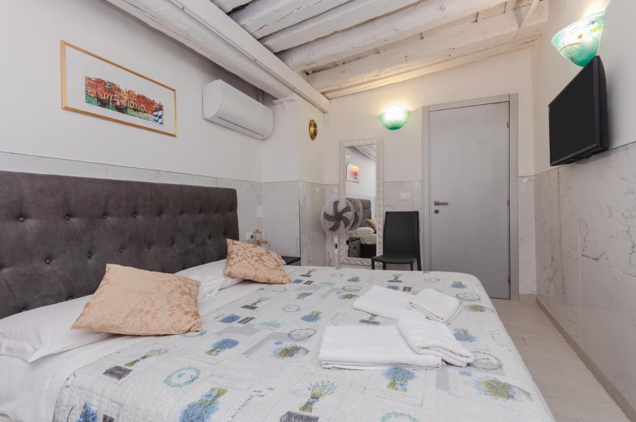 ונציה Palazzo Dolfin - Piazza San Marco Lovely Apartment מראה חיצוני תמונה