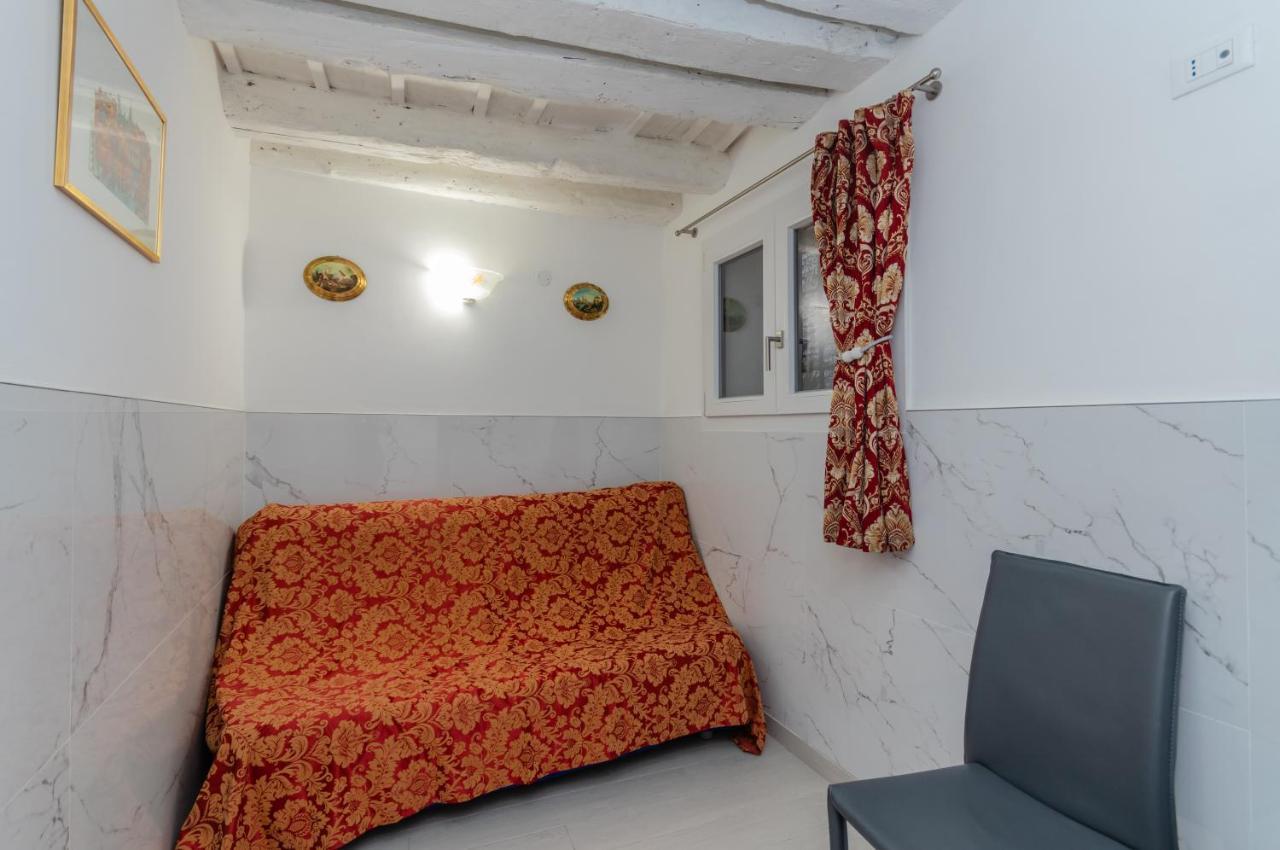 ונציה Palazzo Dolfin - Piazza San Marco Lovely Apartment מראה חיצוני תמונה